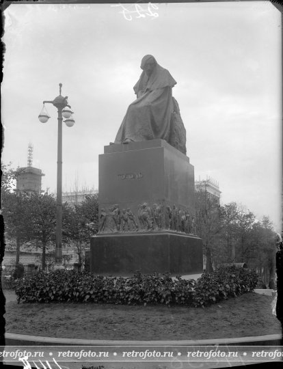 Памятник Н.В. Гоголю, 1930-е годы