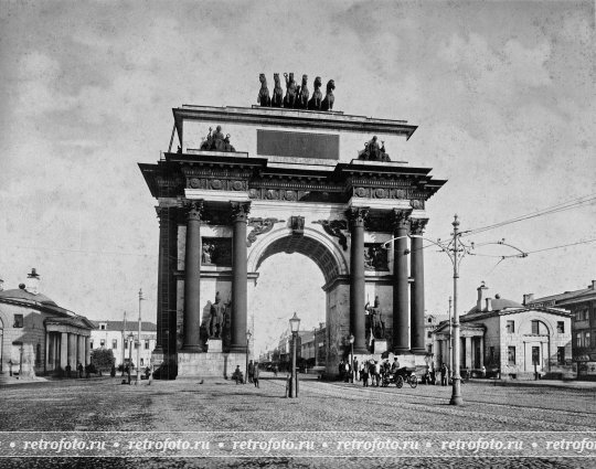 Триумфальная арка на площади Тверской заставы, 1910-е годы.