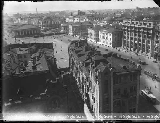 Вид на Манежную площадь с гостиницы "Москва",  после 1934 года.