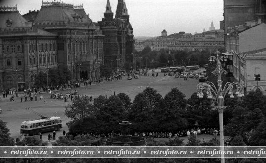 Площадь Революции, 1970-е годы.