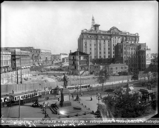 Пушкинская площадь, снос церкви Дмитрия Солунского, 1934 год.