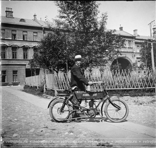Москва, мотоцикл НСУ (Некарсульм), 1906 год