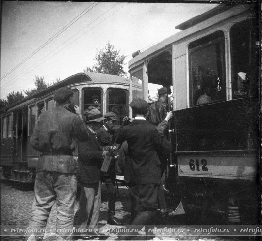 Посадка в трамвай, Москва, 1920-е годы